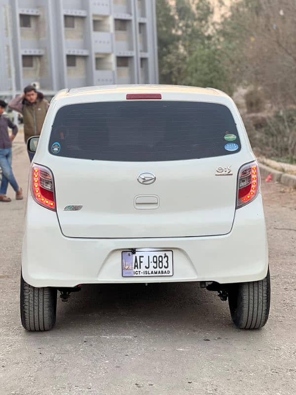 Daihatsu Mira 2016 0