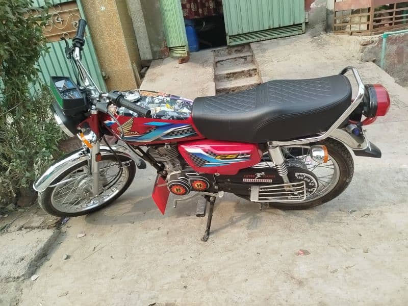 Honda 125 is in good condition 0