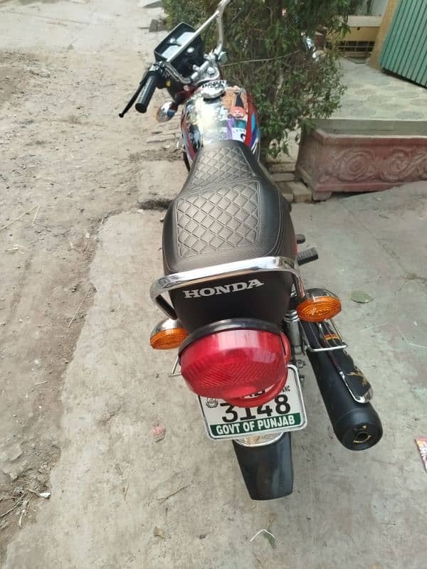 Honda 125 is in good condition 2