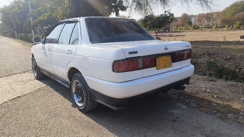 Nissan Sunny 1993 8