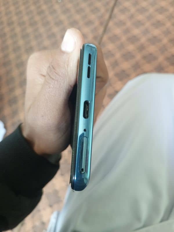 oneplus9 urgent sale or exchange with Google pixel 6 pro 4