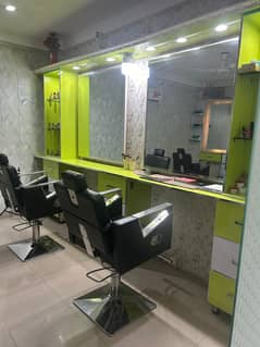 running business beauty salon setup/items  for sale (92 302 1843458)