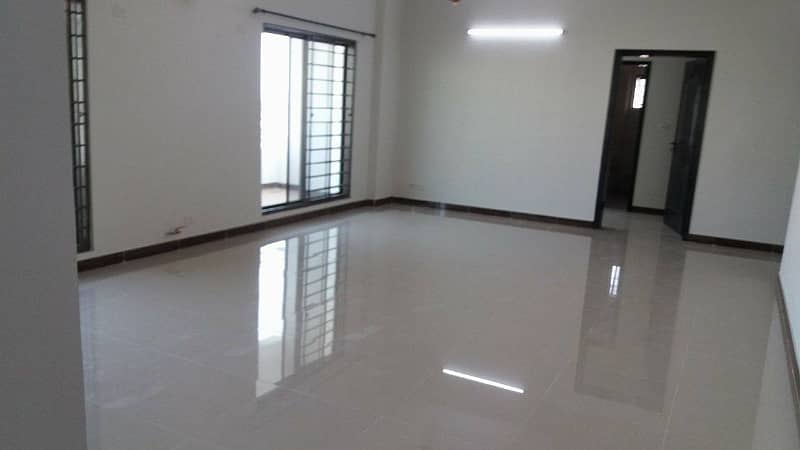 12 Marla 4 Bed Flat For Sale In Askari 11 -Sector B, Lahore 6