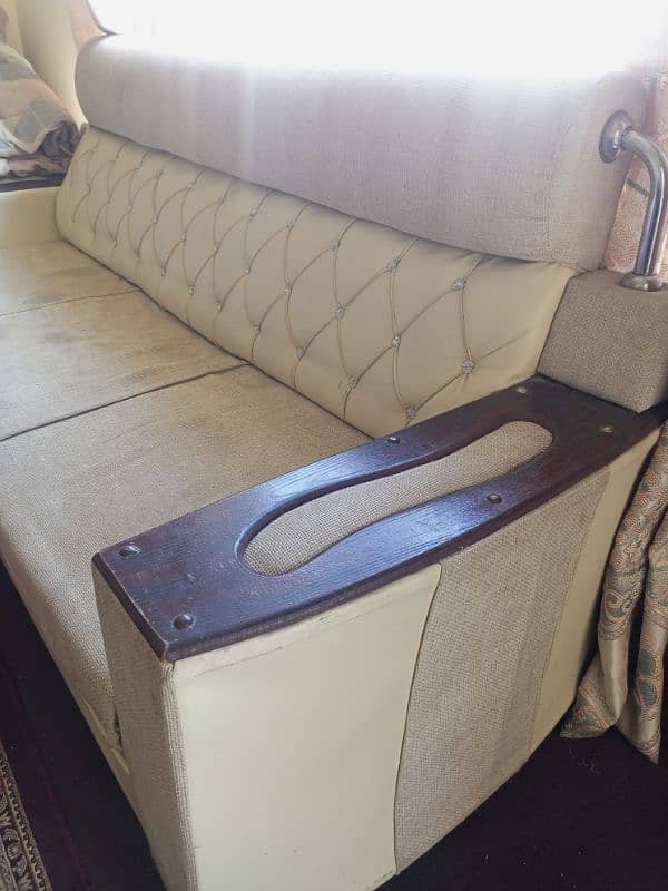 sofa set urgent sale 3