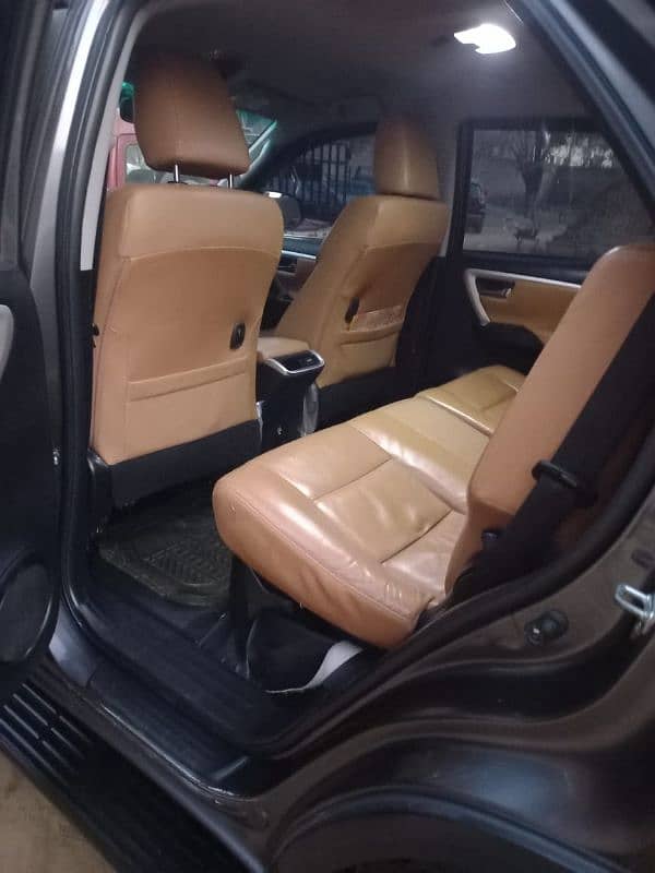 Toyota Fortuner 2017 1