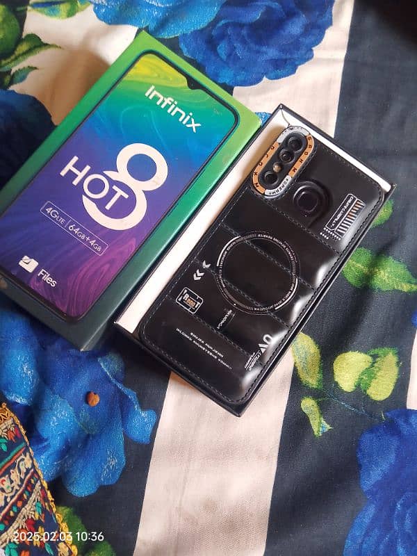 Infinix hot 8.4/64GB 1