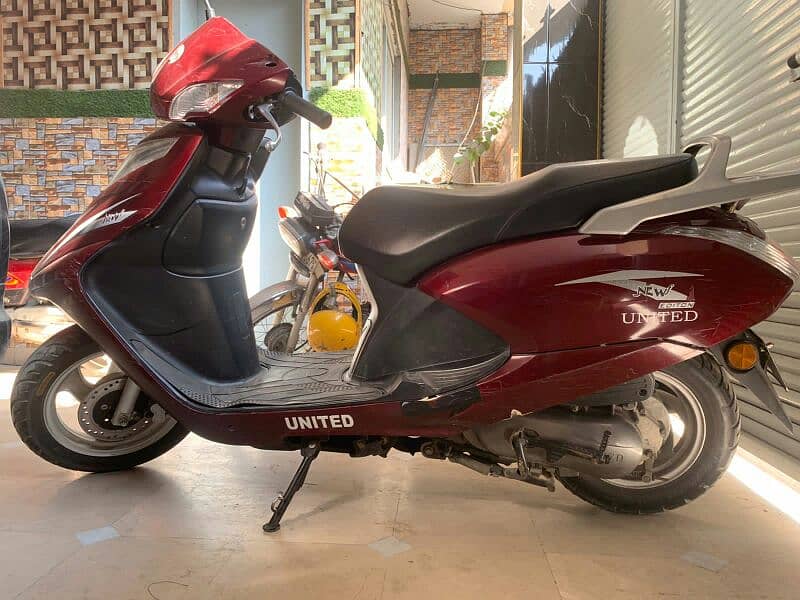 united scooty with 100cc 0