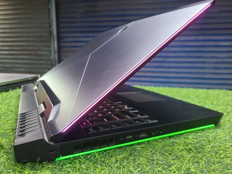 Alienware R4 i7 7th GTX 1080 17" QHD 120Hz Gaming Graphics Powerhouse 1