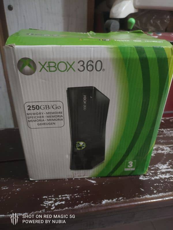 Xbox 360 slim 250 GB 0