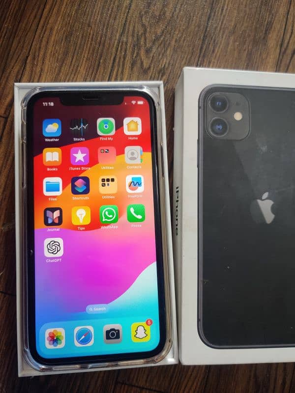 Iphone 11/ 64GB box pack with warranty till 20 July 2025 \\ 100 0