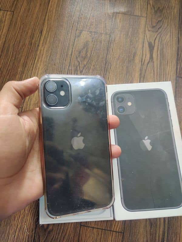 Iphone 11/ 64GB box pack with warranty till 20 July 2025 \\ 100 1