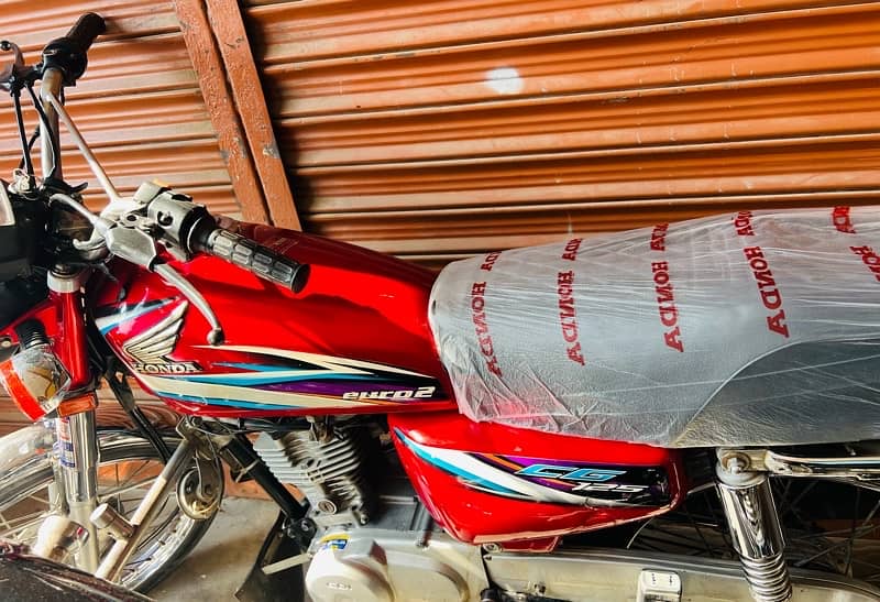 Honda Cg125 2015 model for  sales location Burewala 1