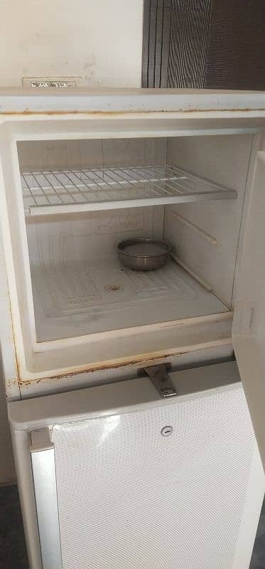 Dawalance Refrigerator 0