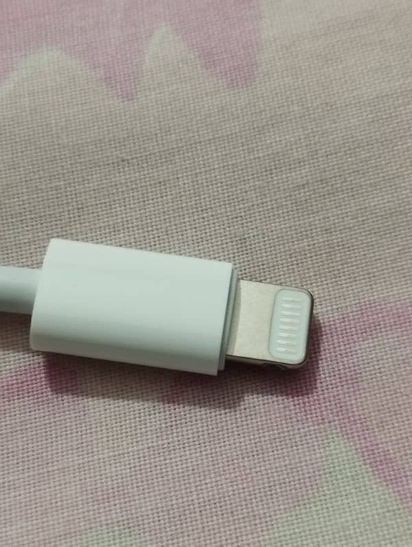 Apple Lightning to 3.5mm Headphone Jack Adapter 2