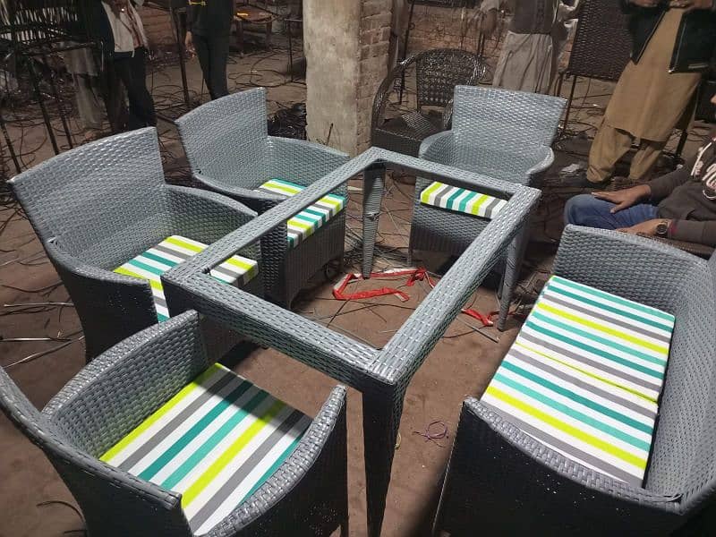 CAFE'S RESTAURANT HOTEL OUTDOOR RATAN FURNITURE AVAILABLE FOR SALE 7