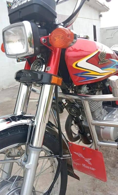 Honda CG 125 2019 model bike for urgent sale WhatsApp 0312,6068910 1