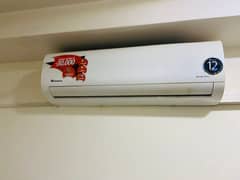 Dawlance 1 ton DC inverter heat and cool