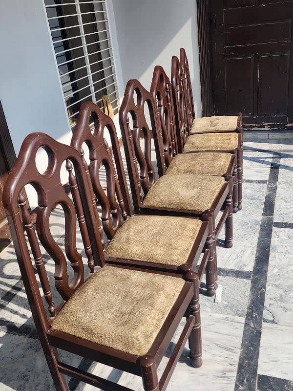 6 piece dining chair  condition good 1