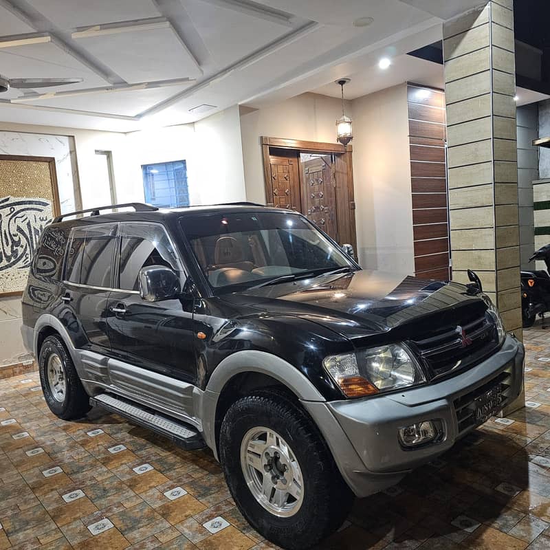 Mitsubishi Pajero GLX 3.5 2001 0