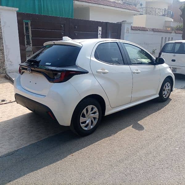 Toyota Yaris 2021/2025 Super White 5