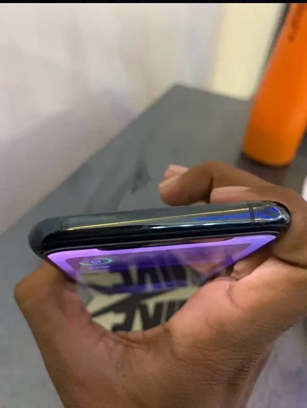 iPhone 11 Pro non pta 10/9 4