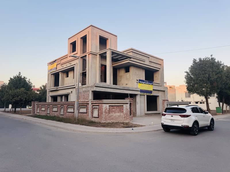 13 Marla Grey Structure House Available For Sale In Iqbal Block Bahria Town Lahore 0