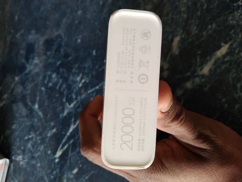 xiomi power bank 20000 mAh battery. . dual chargering port . . original 4