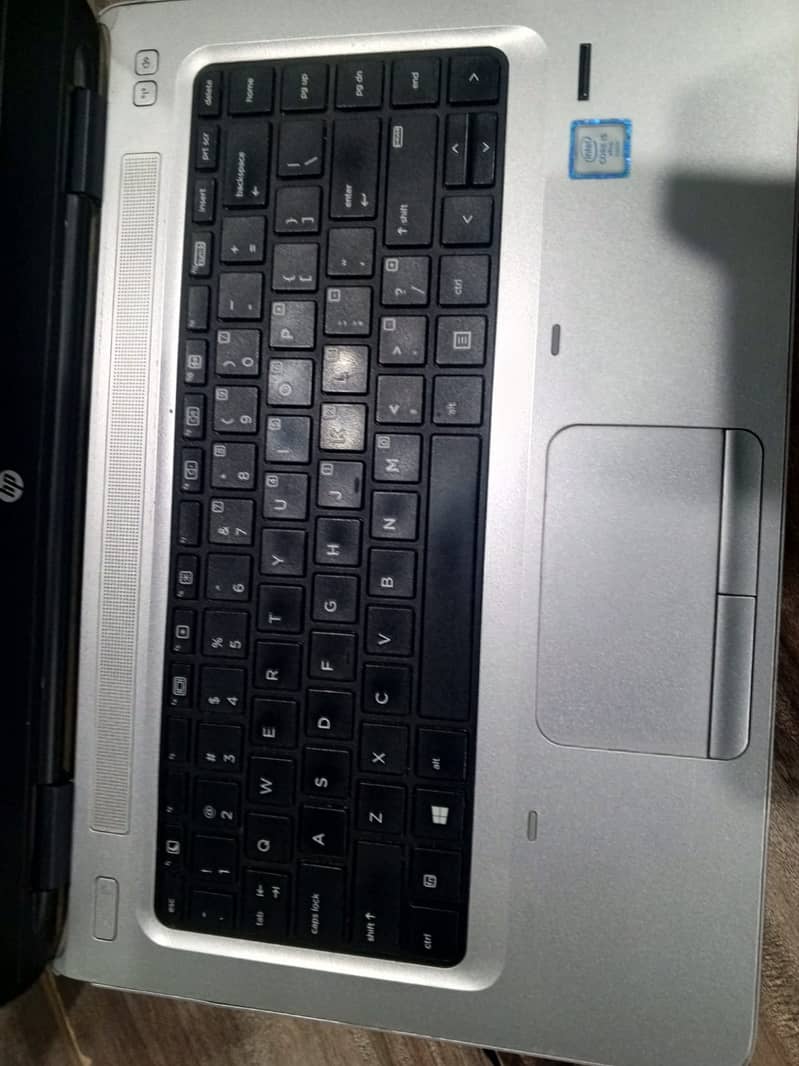 Hp laptop i5 6th gen 8/256+500 hard 5