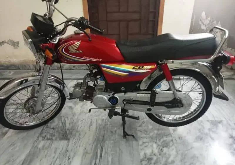 Honda CD70 Motorcycle For Sale (Call me _03274139425) 0