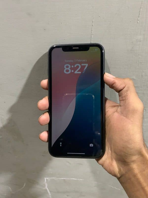 IPHONE 11 BLACK COLOUR 1