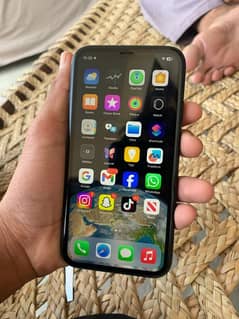 iphone xr jv 64 gb lush condition