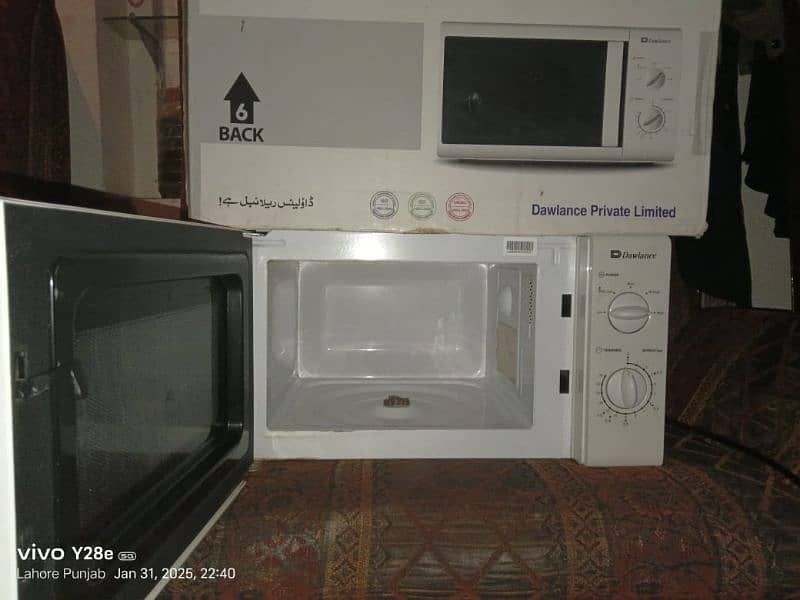 Dawlance microwave oven brand new condition 3