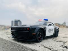 Dodge challenger SRT police car ( Model diecast )