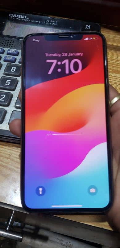 I phone 11 pro max non Pta 4 months sim working 3