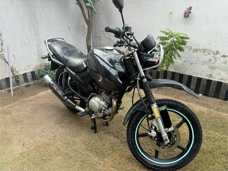 Yamaha YBR 125 | Model 2015 | Urgent Sale | Total Geniune 0