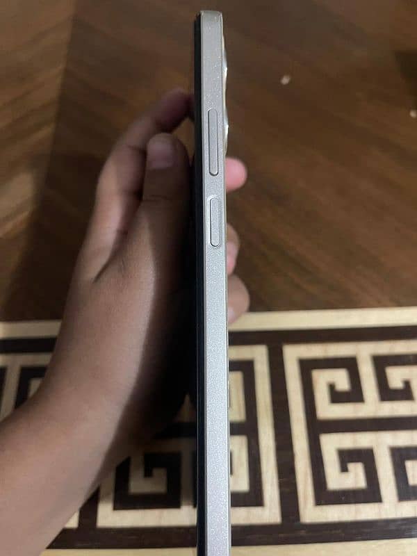 Realme C53 6/128 Gb 5000mah Battery with Box 4