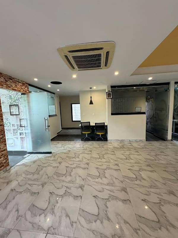 1500 S/f Office For Rent In Gulberg 0