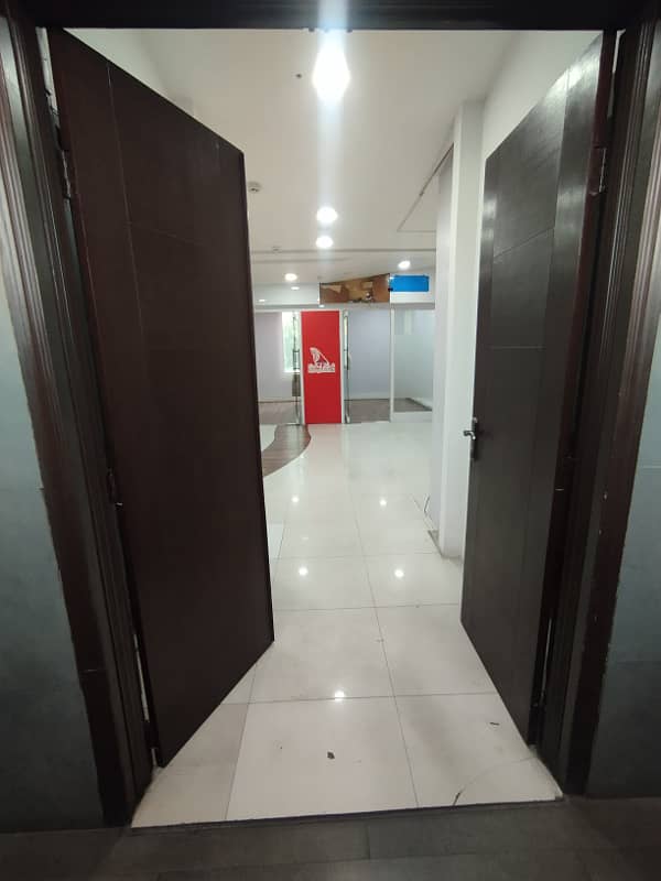 800 Sq Feet Office Available For Rent In Gulberg Main Boulevard 4