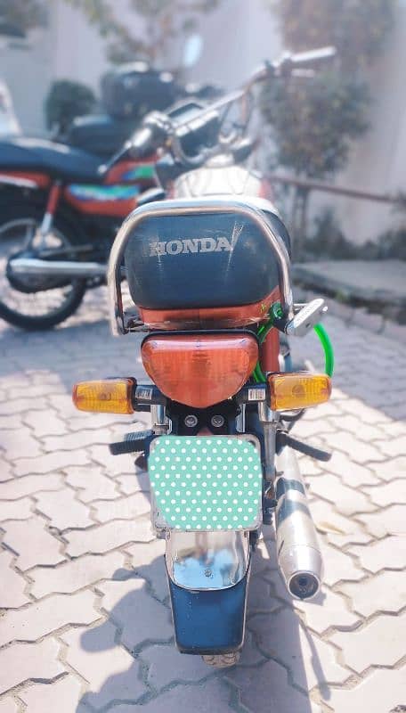 HONDA CD 70 2015 IN EXCELLENT CONDITION 2