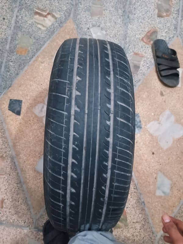 4 Tubeless tyres for sale vitz 2008,13 3