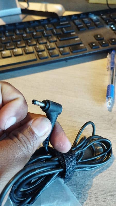 Lenovo laptop charger original 4