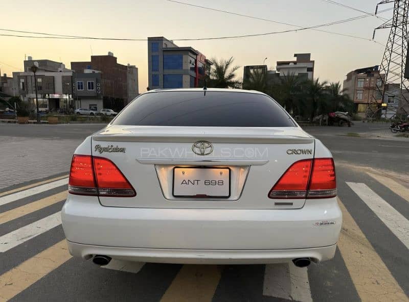 Toyota Crown 2004 1