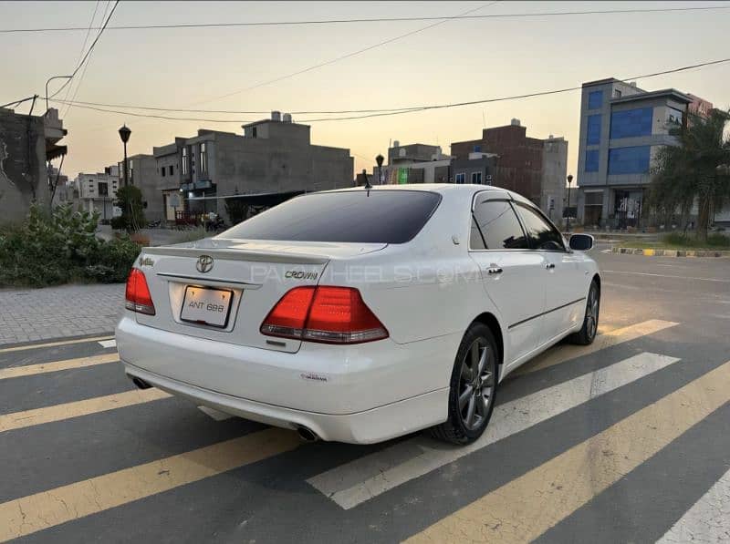 Toyota Crown 2004 5