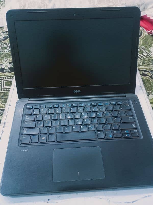 Dell Latitude 3380 4