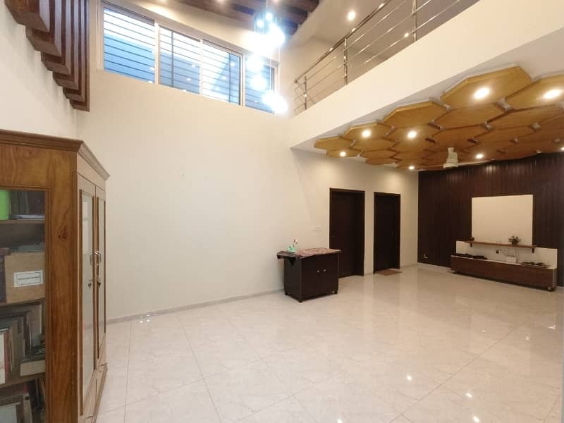 10 Marla Ultra Luxury House for Sale 7