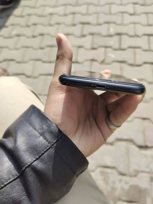 Iphone XR Non-Pta 64 0