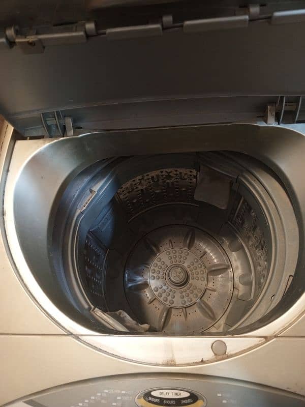 Allied Washing machine automatic in cheap price good condition 1