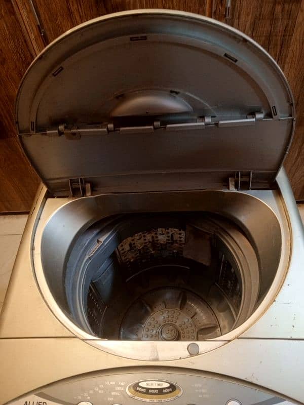 Allied Washing machine automatic in cheap price good condition 3