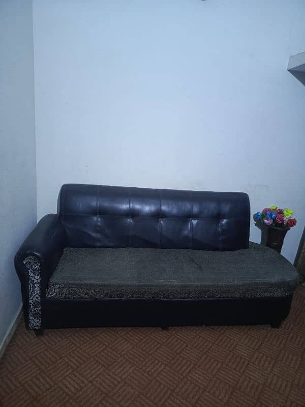 7 seater L Shaped Sofa with table and Baby Cout 1