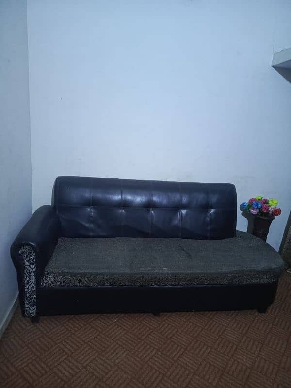 7 seater L Shaped Sofa with table and Baby Cout 2